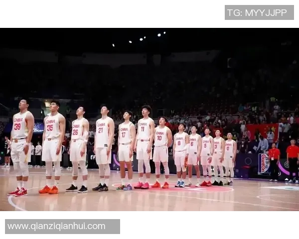 中国男篮蓝队迎战黎巴嫩队全力争胜展现实力与团结精神 中国男篮蓝队迎战黎巴嫩队全力争胜展现实力与团结精神