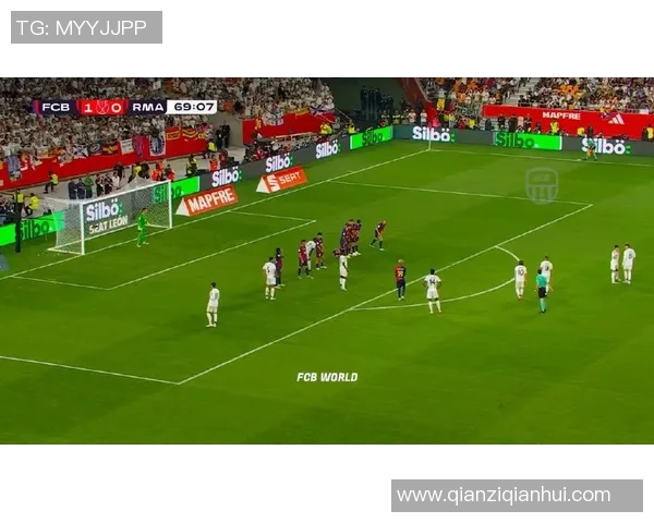 姆巴佩与德容的对决谁能在赛场上更胜一筹解析两位足球巨星的实力与潜力 姆巴佩与德容的对决谁能在赛场上更胜一筹解析两位足球巨星的实力与潜力